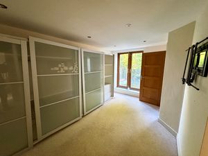 Photo 10- click for photo gallery